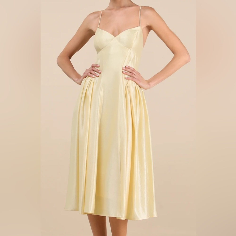 Lulu’s Paride Shiny Light Yellow Gathered Lace-Up Midi Dress